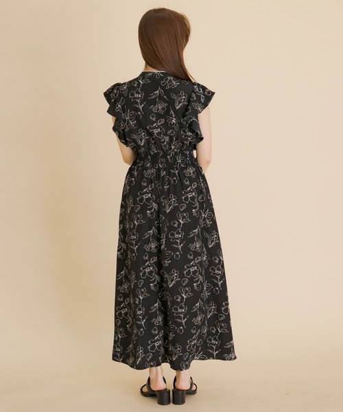 HEYUMM(ヘユム)の「フラワープリントフリルワンピース(ワンピース・レディース・ホワイト系その他/ブラック系その他・ONE/S)」の17枚目の写真