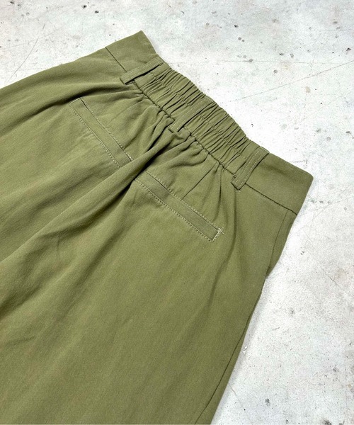 Meli rich（メリーリッチ）の「2タックツイルパンツ（チノパンツ・レディース・ベージュ/アイボリー/カーキ/ブラック・FREE）」の9枚目の写真