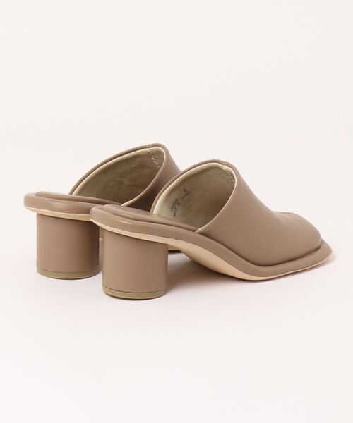 Piedi Nudi(ピエディヌーディ)の「【MIIYOU】オーバーソールスクエアミュール(パンプス・レディース・ブラック/ブラウン・S/M/L)」の8枚目の写真