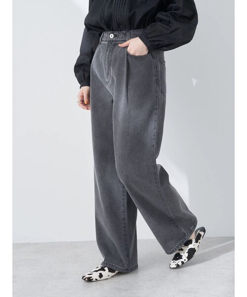 earth music&ecology（アースミュージックアンドエコロジー）の「タックルーズデニムパンツ（デニムパンツ・レディース・ブラック/ピンク/ライトインディゴブルー・M/S）」の5枚目の写真