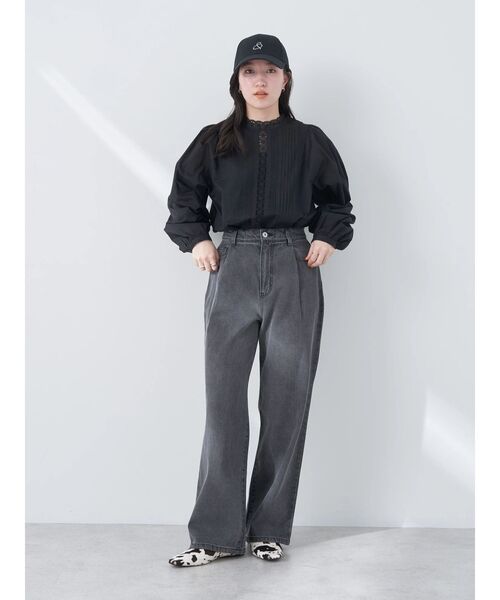 earth music&ecology（アースミュージックアンドエコロジー）の「タックルーズデニムパンツ（デニムパンツ・レディース・ブラック/ピンク/ライトインディゴブルー・M/S）」の10枚目の写真