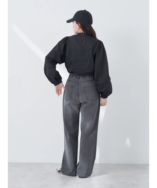 earth music&ecology（アースミュージックアンドエコロジー）の「タックルーズデニムパンツ（デニムパンツ・レディース・ブラック/ピンク/ライトインディゴブルー・M/S）」の15枚目の写真