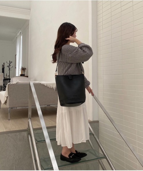 my twilight(マイトワイライト)の「mytwilight シンプルベルトバケツバッグ(ショルダーバッグ・レディース・ブラック/ダークブラウン/ベージュ・FREE)」の21枚目の写真