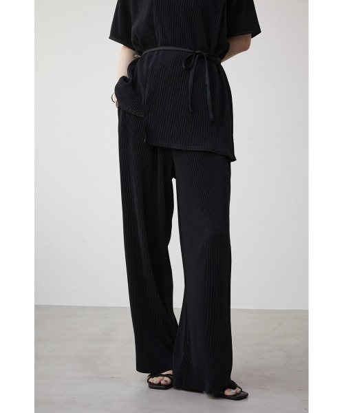 AZUL by moussy(アズールバイマウジー)の「PLEATS RELAX WIDE PANTS/プリーツリラックスワイドパンツ(その他パンツ・レディース・ベージュ/ライトブルー/ブラック・SMALL/MEDIUM)」の2枚目の写真