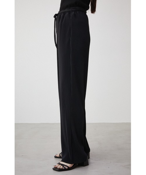 AZUL by moussy(アズールバイマウジー)の「PLEATS RELAX WIDE PANTS/プリーツリラックスワイドパンツ(その他パンツ・レディース・ベージュ/ライトブルー/ブラック・SMALL/MEDIUM)」の5枚目の写真