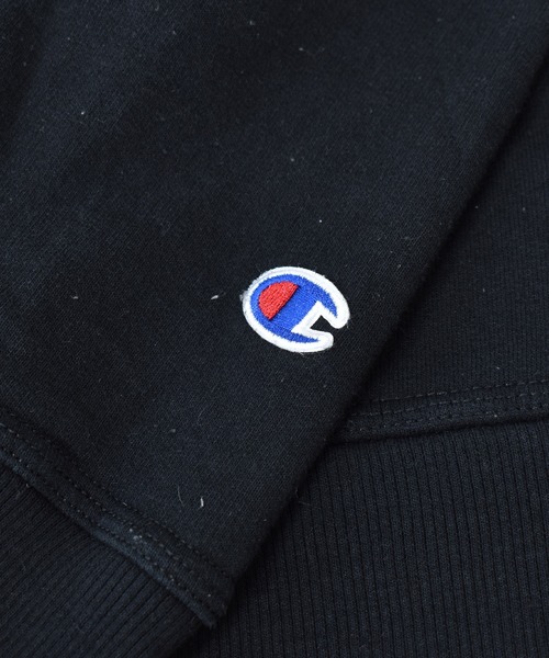Champion(チャンピオン)の「【ヴィンテージ古着】Champion / チャンピオン ロゴ刺繍 スウェットパーカー(パーカー・メンズ・ブラック・MEDIUM)」の4枚目の写真