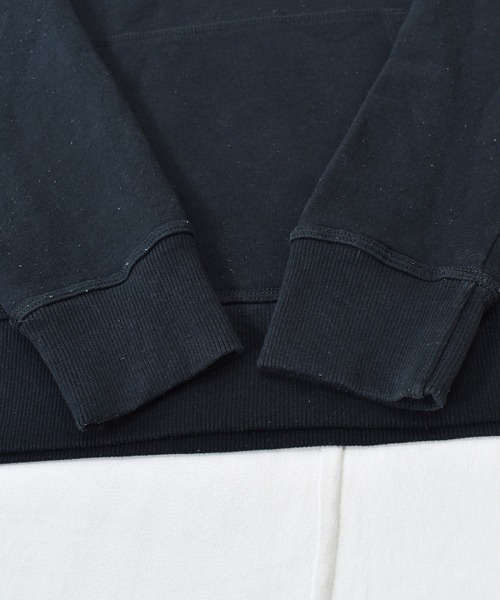 Champion(チャンピオン)の「【ヴィンテージ古着】Champion / チャンピオン ロゴ刺繍 スウェットパーカー(パーカー・メンズ・ブラック・MEDIUM)」の3枚目の写真