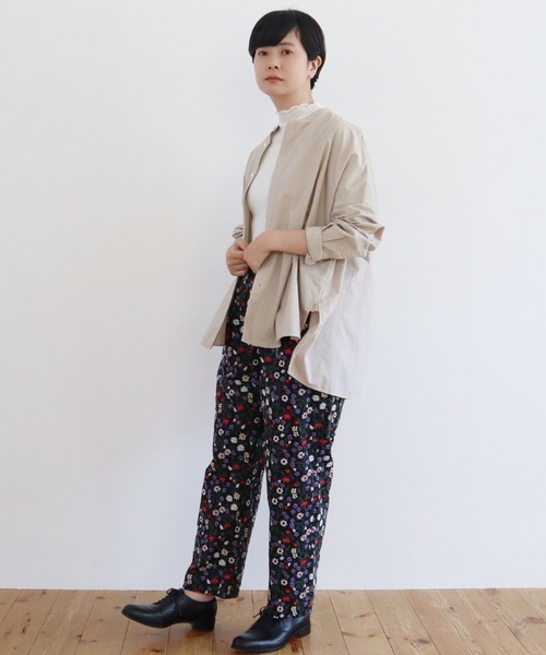 yuni（ユニ ）の「花刺繍パンツ（その他パンツ）」 - WEAR
