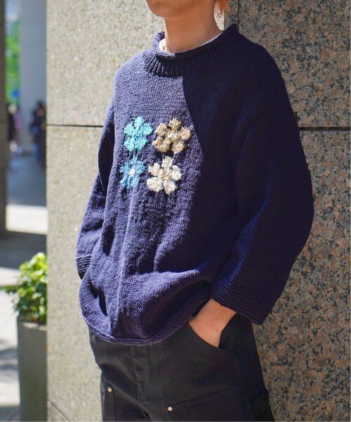 JOINT WORKS(ジョイントワークス)の「【MacMahon Knitting Mills / マクマホンニッティングミルズ】-4Flowers(ニット/セーター・メンズ・アイボリー/ブラック・FREE)」の4枚目の写真