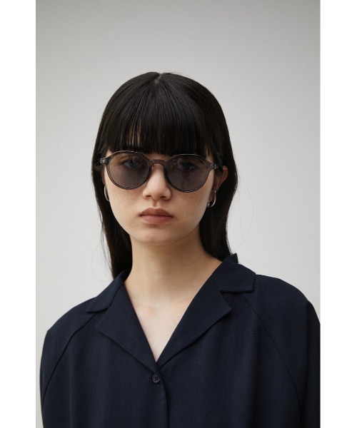 AZUL by moussy（アズールバイマウジー）の「POLYGON SHAPED EYEWEAR/ポリゴンシェイプアイウェア（サングラス・レディース・ブラック/ブラウン・FREE）」の9枚目の写真