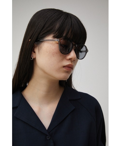AZUL by moussy（アズールバイマウジー）の「POLYGON SHAPED EYEWEAR/ポリゴンシェイプアイウェア（サングラス・レディース・ブラック/ブラウン・FREE）」の10枚目の写真