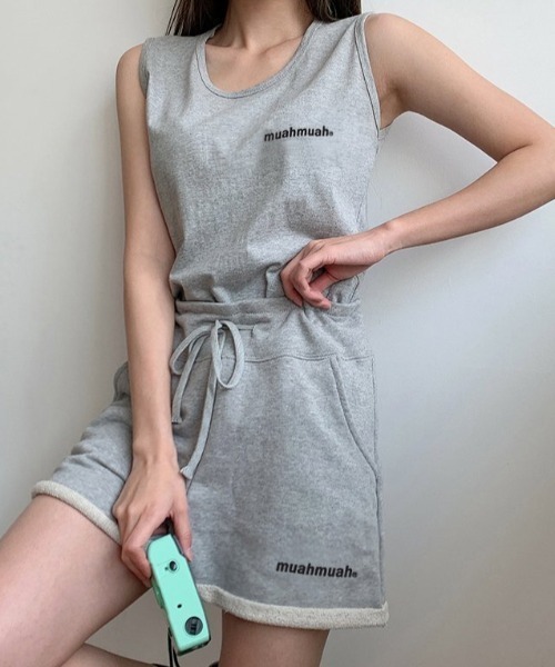 muahmuah(ムーアムーア)の「A'GEM/9 × .kom『muah muah/ムーアムーア』 STANDARD GRAPHIC SLEEVELESS/スタンダード グラフィック スリーブレス カットソー(Tシャツ/カットソー・レディース・ライトブルー/ブラック/グレー/アイボリー・FREE)」の9枚目の写真