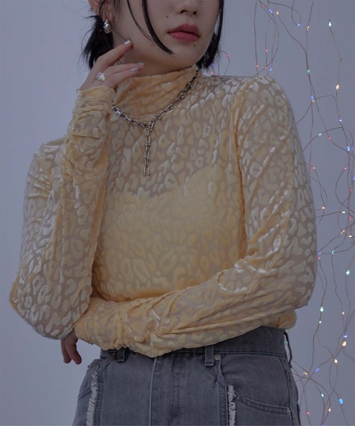 miette（ミエット）の「フロッキープリントシアーハイネックトップス