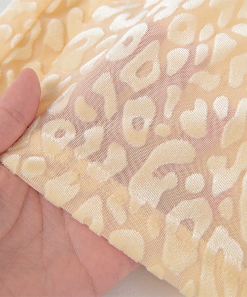 miette(ミエット)の「フロッキープリントシアーハイネックトップス(Tシャツ/カットソー・レディース・ブルー系その他/ベージュ系その他/ブラック系その他/イエロー系その他/ブラック・FREE)」の19枚目の写真