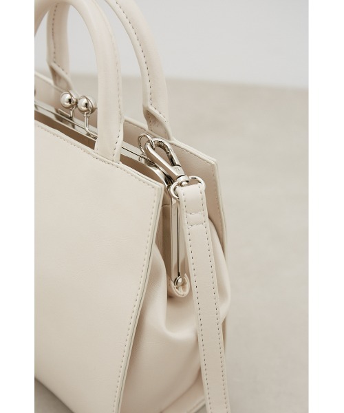 AZUL by moussy（アズールバイマウジー）の「メタルフレームバッグⅡ（ショルダーバッグ・レディース・ダークグリーン/ブラック/ライトベージュ/ホワイト系その他・FREE）」の13枚目の写真