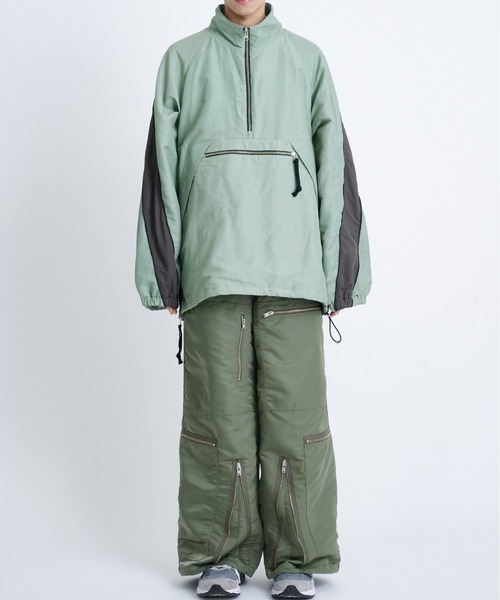 ANEI(アーネイ)の「【ANEI】RUDI ANORAK THERMAL(ミリタリージャケット・メンズ・ブラック/セージグリーン・2/3)」の16枚目の写真