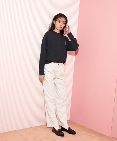 Levi's(リーバイス)の「Levi's/リーバイス クルーネックスウェットシャツ ブラック HITS(スウェット・レディース・ブラック・S/M/XS)」の16枚目の写真