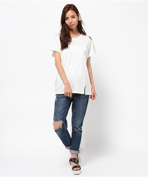 MOUSSY（マウジー）の「FRONT SLIT DOLMAN TEE J（Tシャツ/カットソー・レディース・ホワイト/ライトブラウン/カーキ系・FREE）」の7枚目の写真