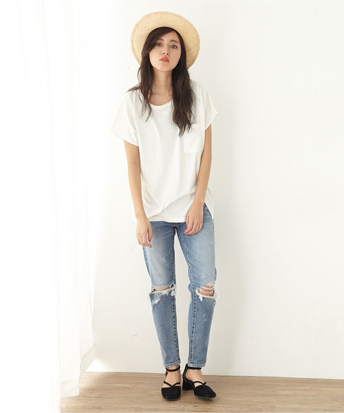 MOUSSY（マウジー）の「FRONT SLIT DOLMAN TEE J（Tシャツ/カットソー・レディース・ホワイト/ライトブラウン/カーキ系・FREE）」の14枚目の写真