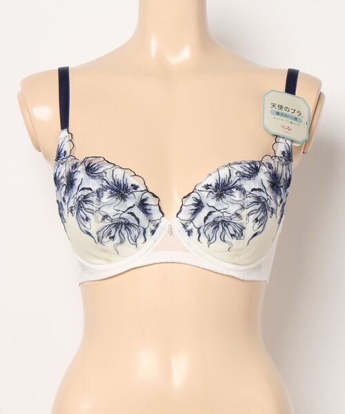 Triumph(トリンプ)の「天使のブラ(R) 魔法のハリ感586 ブラジャー【D,E,Fカップ】 TR586 WHU(ブラジャー・レディース・ピンク/ブラック/ホワイト/イエロー・F75/E70/E80/D70/D80/D65/F70/D75/E75/E65)」の19枚目の写真
