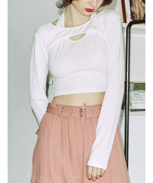 jouetie（ジュエティ）の「カットアウトフィットトップス【Uネック/レイヤード】（Tシャツ/カットソー・レディース・ブラック/オフホワイト/パープル・MEDIUM）」の13枚目の写真