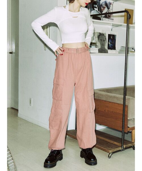 jouetie（ジュエティ）の「カットアウトフィットトップス【Uネック/レイヤード】（Tシャツ/カットソー・レディース・ブラック/オフホワイト/パープル・MEDIUM）」の17枚目の写真