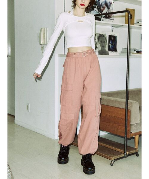 jouetie（ジュエティ）の「カットアウトフィットトップス【Uネック/レイヤード】（Tシャツ/カットソー・レディース・ブラック/オフホワイト/パープル・MEDIUM）」の18枚目の写真