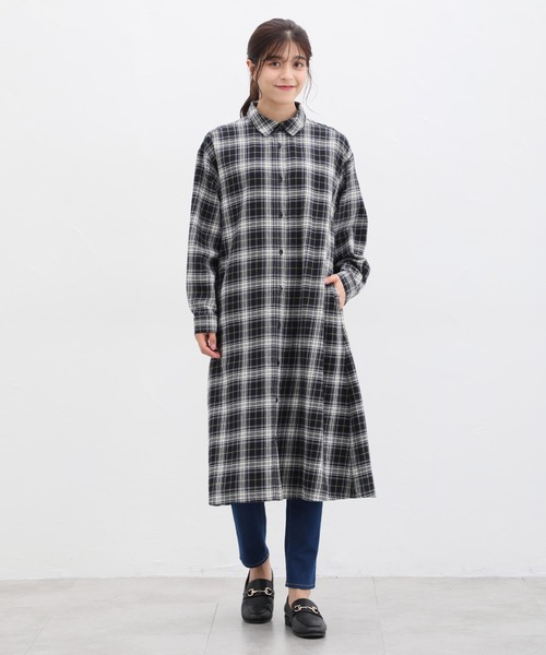 Honeys（ハニーズ）の「チェックシャツワンピース（シャツワンピース・レディース・ブルー系その他/ネイビー系/ブラック系その他/ベージュ系その他・M/LL/L）」の5枚目の写真