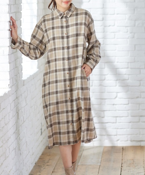 Honeys（ハニーズ）の「チェックシャツワンピース（シャツワンピース・レディース・ブルー系その他/ネイビー系/ブラック系その他/ベージュ系その他・M/LL/L）」の15枚目の写真