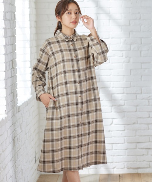 Honeys（ハニーズ）の「チェックシャツワンピース（シャツワンピース・レディース・ブルー系その他/ネイビー系/ブラック系その他/ベージュ系その他・M/LL/L）」の16枚目の写真
