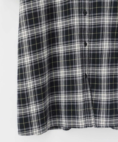 Honeys（ハニーズ）の「チェックシャツワンピース（シャツワンピース・レディース・ブルー系その他/ネイビー系/ブラック系その他/ベージュ系その他・M/LL/L）」の18枚目の写真