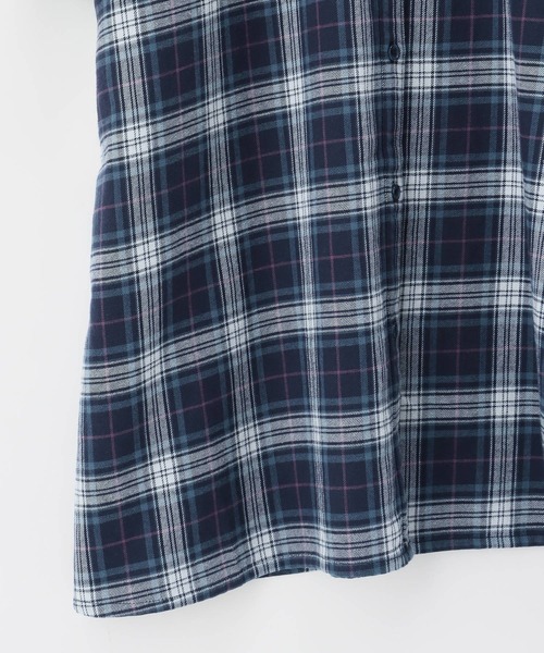 Honeys（ハニーズ）の「チェックシャツワンピース（シャツワンピース・レディース・ブルー系その他/ネイビー系/ブラック系その他/ベージュ系その他・M/LL/L）」の20枚目の写真