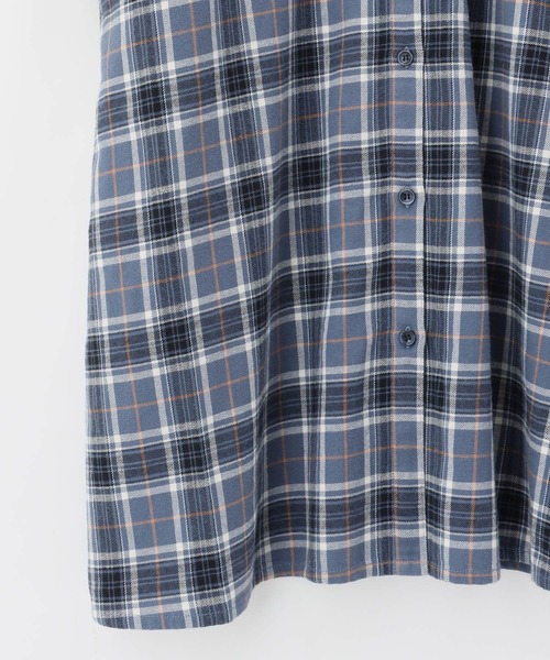 Honeys（ハニーズ）の「チェックシャツワンピース（シャツワンピース・レディース・ブルー系その他/ネイビー系/ブラック系その他/ベージュ系その他・M/LL/L）」の22枚目の写真