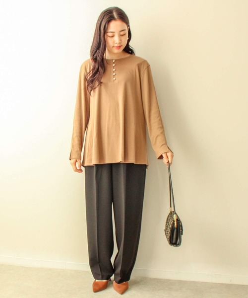 leswel（レスウェル）の「【L～5L 大きいサイズ】カット ジョーゼット タック テーパードパンツ（その他パンツ・レディース・ブラウン/ブラック・5L/4L/3L/LL/L）」の6枚目の写真