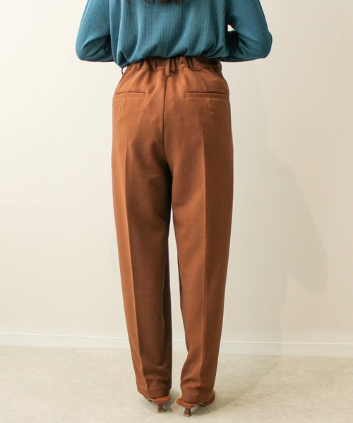 leswel（レスウェル）の「【L～5L 大きいサイズ】カット ジョーゼット タック テーパードパンツ（その他パンツ・レディース・ブラウン/ブラック・5L/4L/3L/LL/L）」の11枚目の写真
