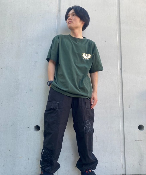 tolene(トレネ)の「RAW プリントTee(Tシャツ/カットソー・メンズ・グリーン/パープル/ホワイト・X-LARGE/LARGE/MEDIUM)」の9枚目の写真