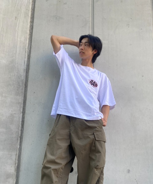 tolene(トレネ)の「RAW プリントTee(Tシャツ/カットソー・メンズ・グリーン/パープル/ホワイト・X-LARGE/LARGE/MEDIUM)」の4枚目の写真