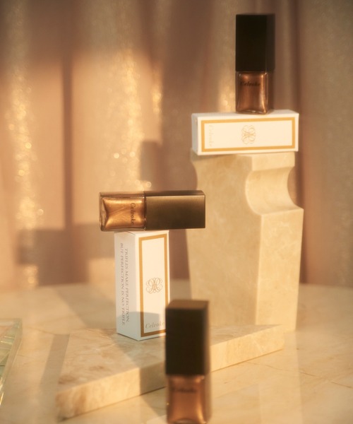 Celvoke（セルヴォーク）の「Celvoke / クレイヴド ネイルポリッシュ EX06～EX08（マニキュア/ジェルネイル・レディース・EX０５ ルネサンスゴールド/EX０８ クイーンオブサマー/EX０７ スパークルスターズ・FREE）」の8枚目の写真