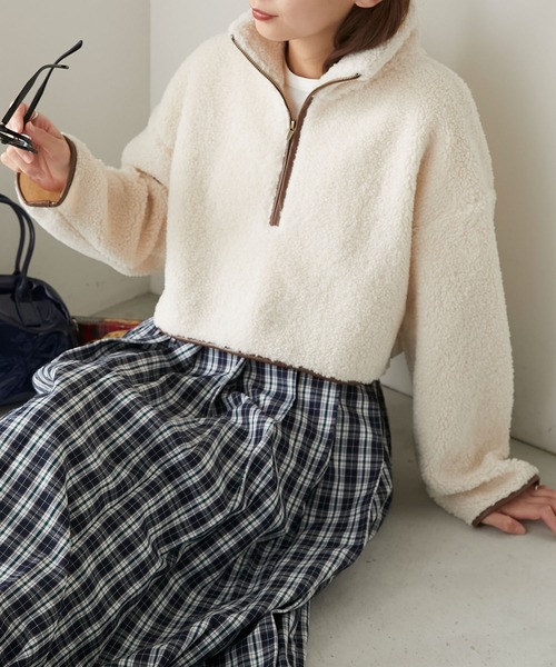BONLECILL(ボンルシール)の「ハーフジップ レザーパイピングクロップドボアプルオーバー(スウェット・レディース・アイボリー/ブラック/アッシュグレー/ライトグレー・FREE)」の20枚目の写真