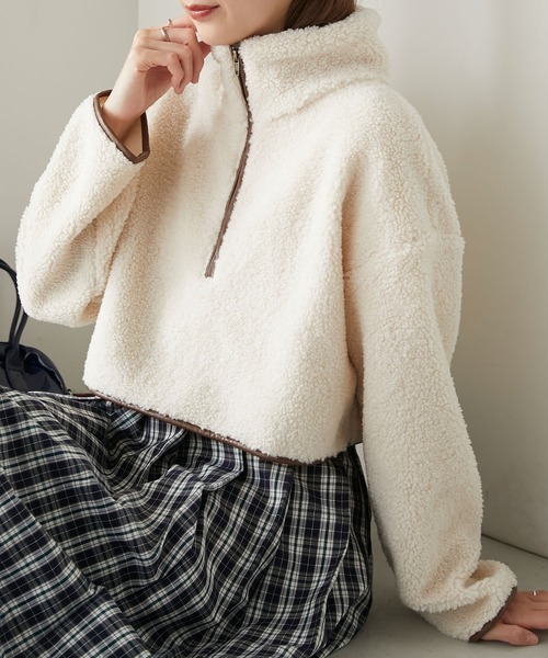 BONLECILL(ボンルシール)の「ハーフジップ レザーパイピングクロップドボアプルオーバー(スウェット・レディース・アイボリー/ブラック/アッシュグレー/ライトグレー・FREE)」の22枚目の写真