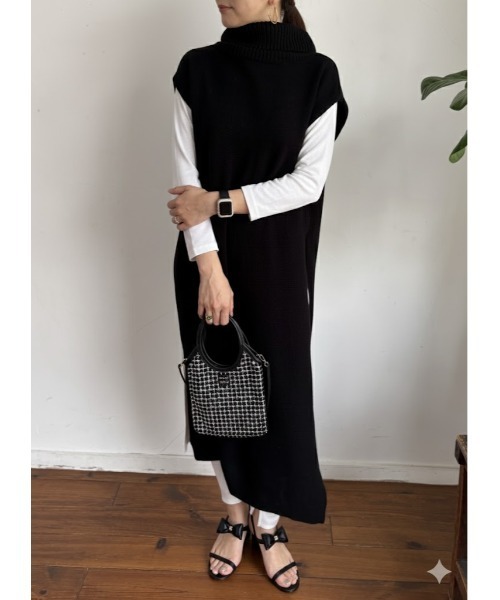 Day and Grade（デイアンドグレイド）の「【大胆タートルネック大胆スリット】ノースリーブ ロングニットチュニック / サイドスリット レイヤード（ニット/セーター・レディース・キャメル/ブラック・FREE）」の2枚目の写真