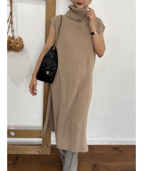 Day and Grade（デイアンドグレイド）の「【大胆タートルネック大胆スリット】ノースリーブ ロングニットチュニック / サイドスリット レイヤード（ニット/セーター・レディース・キャメル/ブラック・FREE）」の9枚目の写真