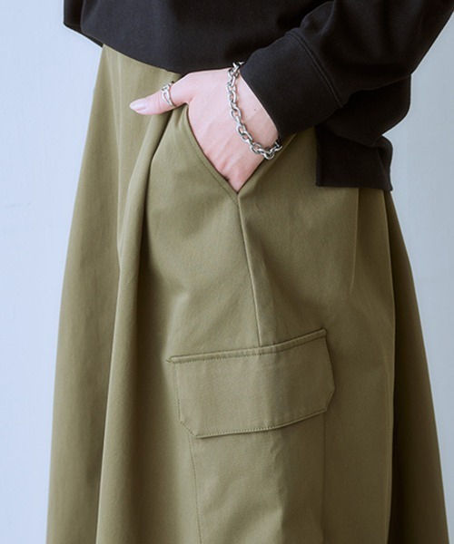 SMILE LAND(スマイルランド)の「<大きいサイズ> ポケットデザインロングスカート(ゆったりヒップ)(スカート・レディース・カーキ/ブラック/キャメル/アイボリー・LL/L/4L/5L/3L)」の7枚目の写真