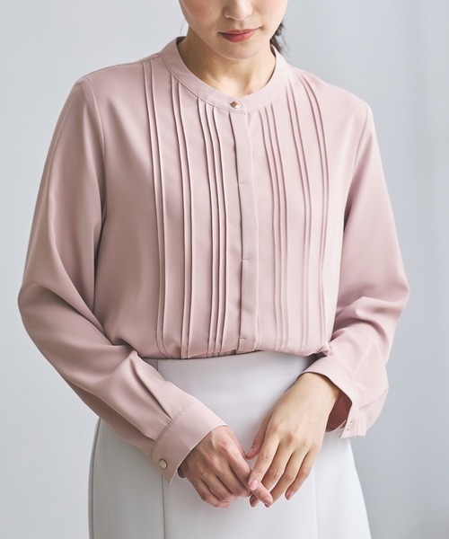 Honeys(ハニーズ)の「ピンタックブラウス(シャツ/ブラウス・レディース・グレイッシュベージュ/ホワイト/ネイビー/スモークピンク/ミント・M/LL/L/3L/S)」の5枚目の写真