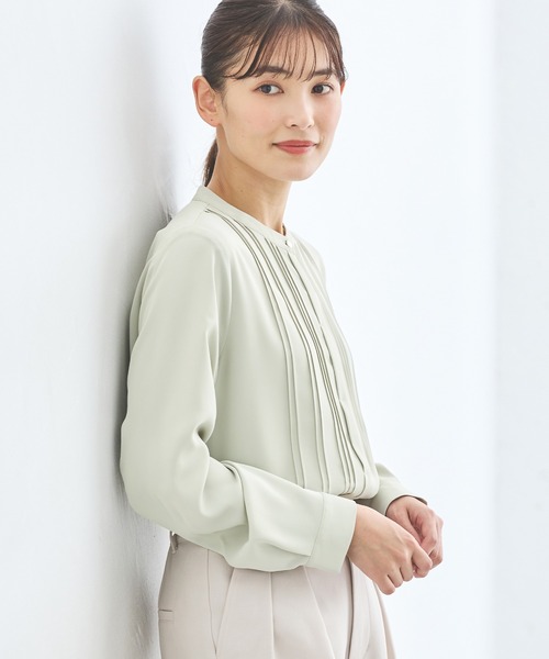 Honeys(ハニーズ)の「ピンタックブラウス(シャツ/ブラウス・レディース・グレイッシュベージュ/ホワイト/ネイビー/スモークピンク/ミント・M/LL/L/3L/S)」の9枚目の写真