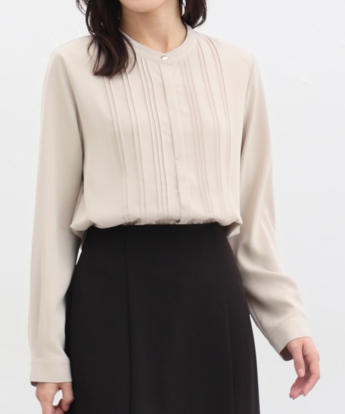 Honeys(ハニーズ)の「ピンタックブラウス(シャツ/ブラウス・レディース・グレイッシュベージュ/ホワイト/ネイビー/スモークピンク/ミント・M/LL/L/3L/S)」の12枚目の写真