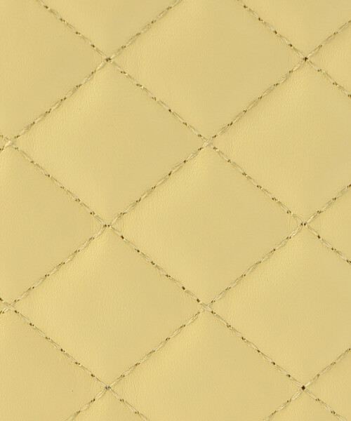 MONO　COMME CA（モノコムサ）の「キルティング スマホ ミニショルダー（ショルダーバッグ・レディース・ライトイエロー/グリーン/シルバー/オフホワイト/ブラック・FREE）」の6枚目の写真