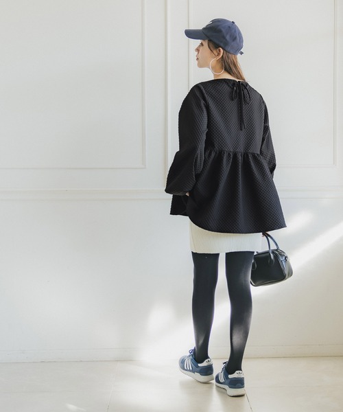 coca(coca)(コカ)の「ダイヤエンボスバックリボンブラウス(シャツ/ブラウス・レディース・ダークブルー/ブラック・M/L)」の11枚目の写真