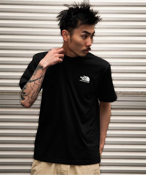 THE NORTH FACE（ザノースフェイス）の「THE NORTH FACE S/S Historical Logo Tee / ザ・ノース・フェイス ショート スリーブ ヒストリカル ロゴ ティー（Tシャツ/カットソー・メンズ・グレー/ブラック/バーガンディー/ホワイト・M/L/XL/S）」の5枚目の写真