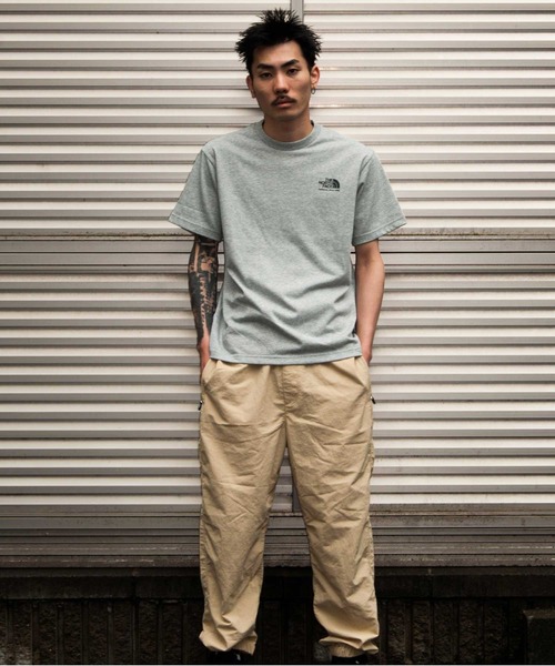 THE NORTH FACE（ザノースフェイス）の「THE NORTH FACE S/S Historical Logo Tee / ザ・ノース・フェイス ショート スリーブ ヒストリカル ロゴ ティー（Tシャツ/カットソー・メンズ・グレー/ブラック/バーガンディー/ホワイト・M/L/XL/S）」の8枚目の写真